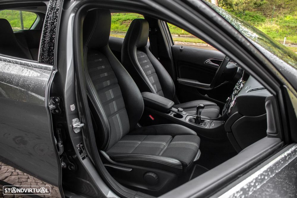 Mercedes-Benz GLA 180 d Urban - 27