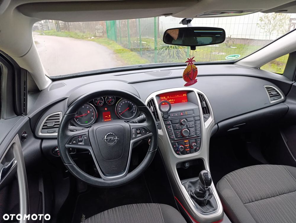 Opel Astra 1.4 ecoFLEX - 26