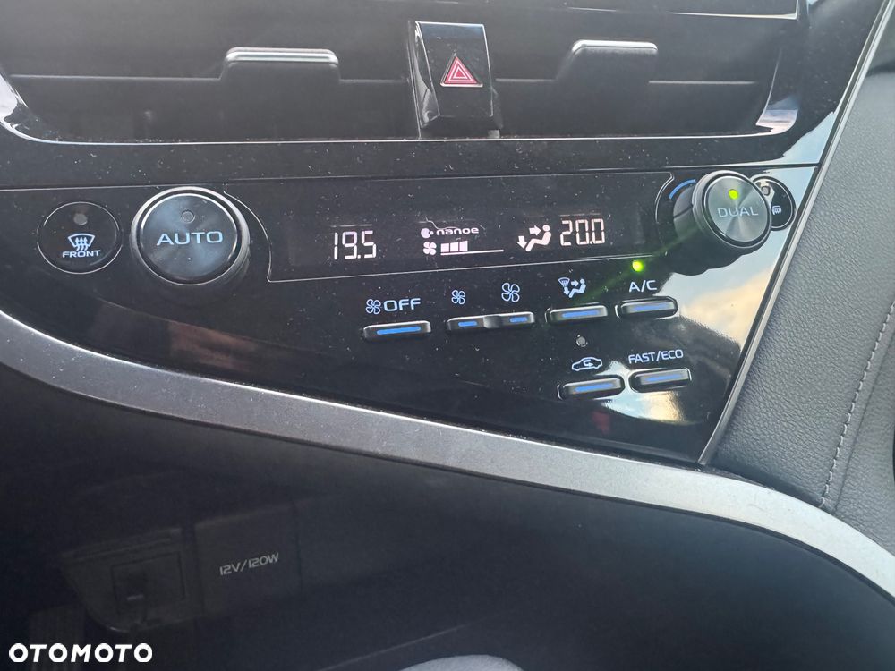 Toyota Camry 2.5 Hybrid Comfort CVT - 29