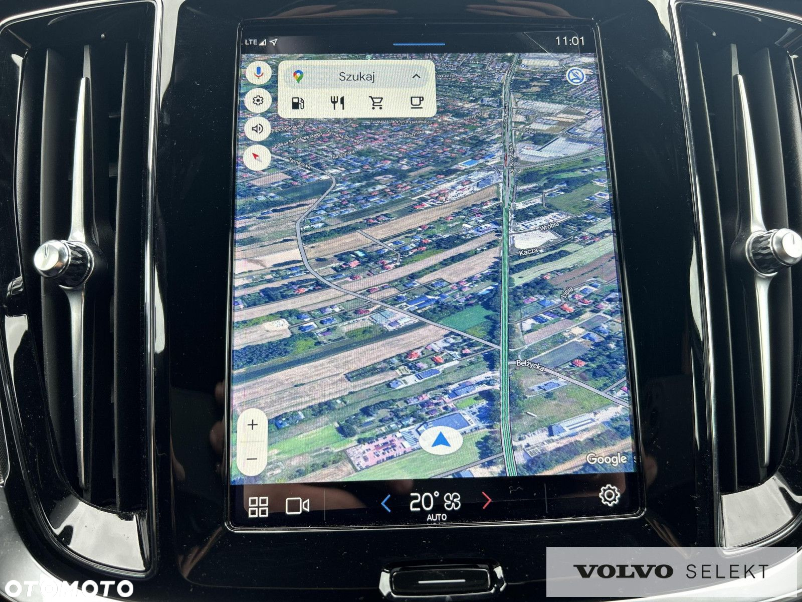 Volvo V60 Cross Country - 24