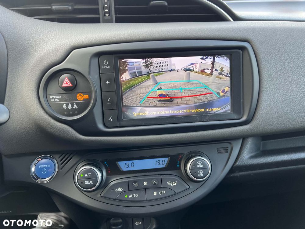 Toyota Yaris Hybrid 1.5 Selection Elegant - 15