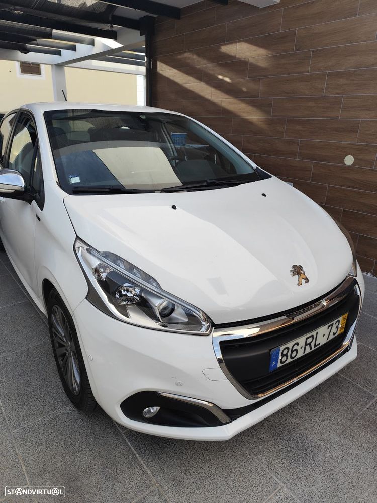 Peugeot 208 1.6 BlueHDi Style - 1
