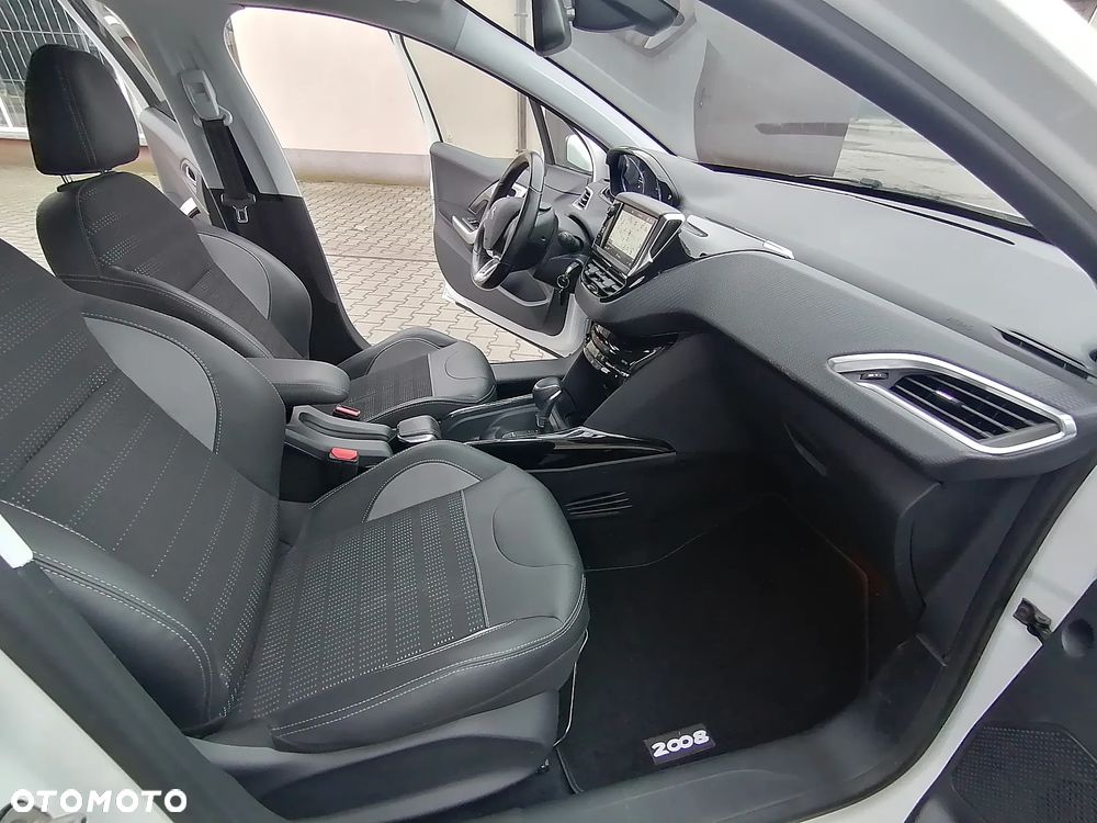 Peugeot 2008 PureTech 110 GPF Stop&Start EAT6 Active - 23