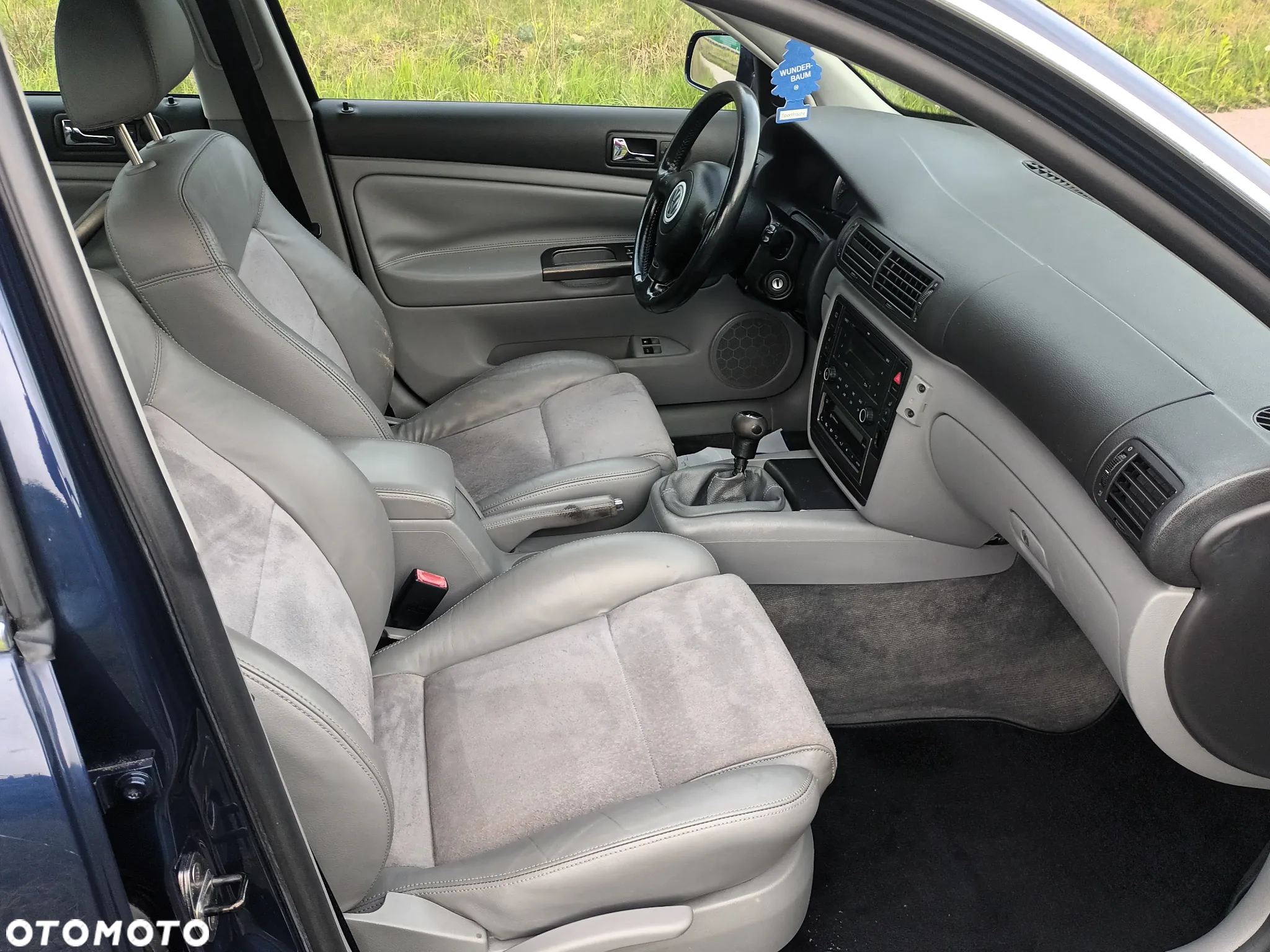 Volkswagen Passat - 17