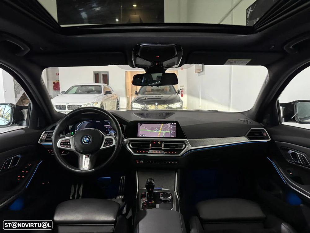 BMW 330 e Touring Pack M Auto - 38