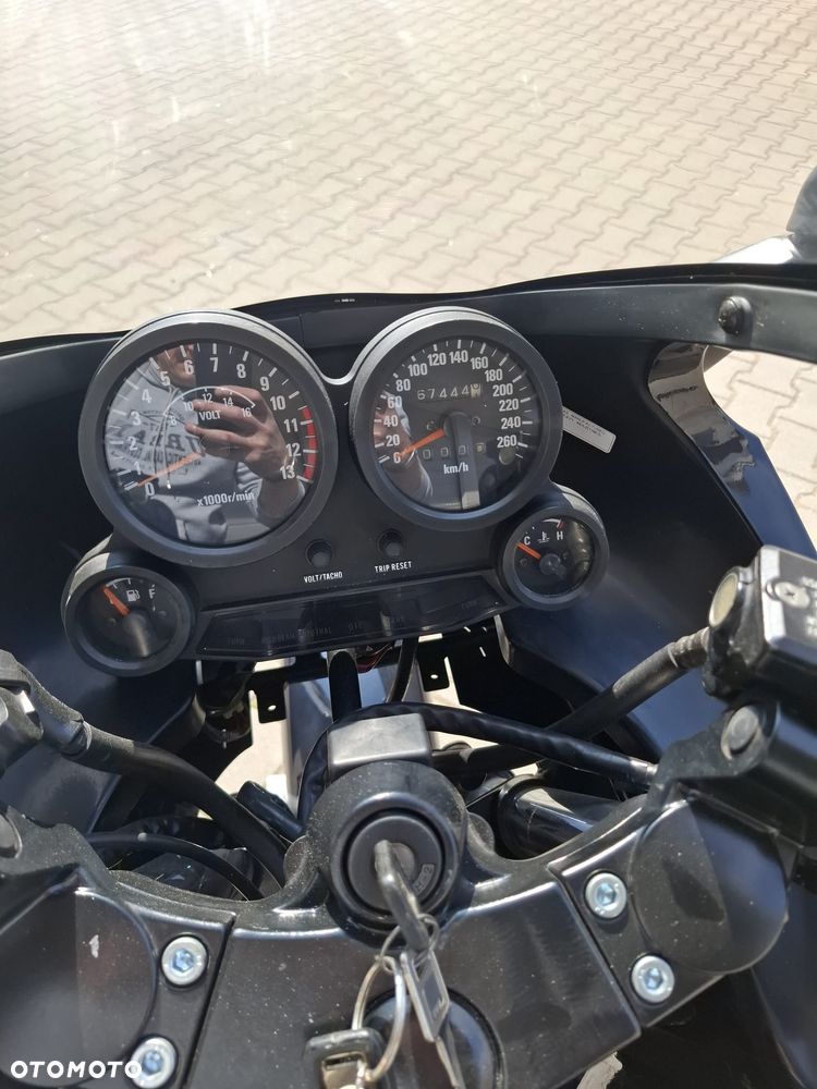Kawasaki GPZ - 4