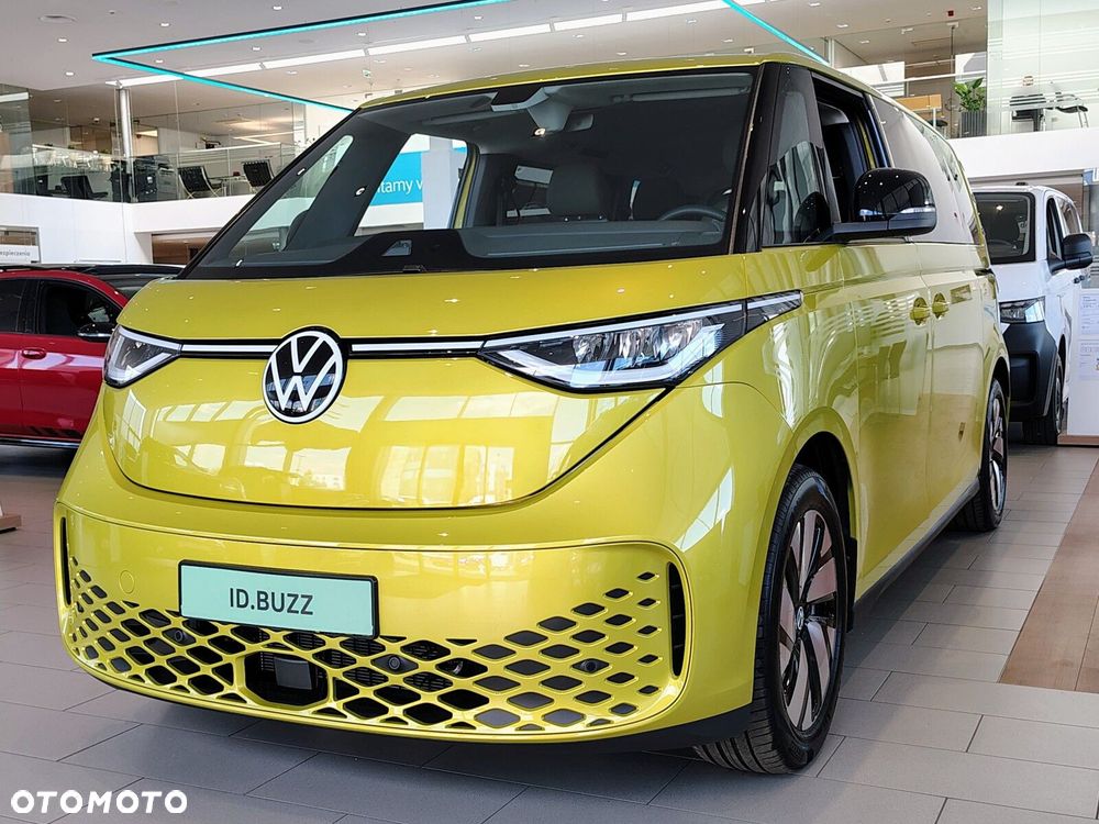 Volkswagen ID. Buzz Pro z długim rozstawem osi silnik: 210 kW (286 KM) 86 kWh / skrzynia biegów: Automatyczna 1 biegowa rozstaw osi: 3239 mm - 3