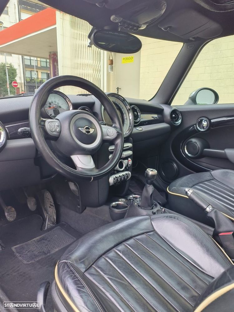 MINI 3 Portas One D - 10