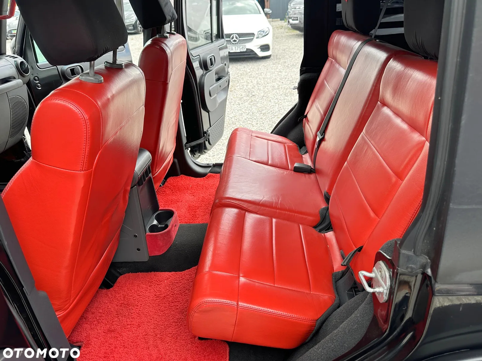 Jeep Wrangler Unlimited 3.8 Sahara - 8