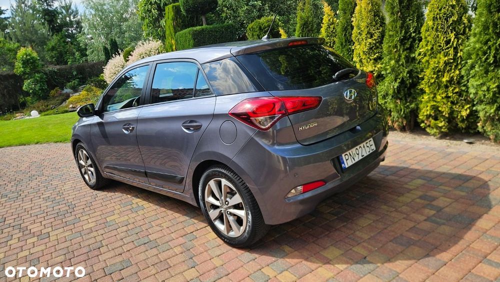 Hyundai i20 1.2 Passion - 6