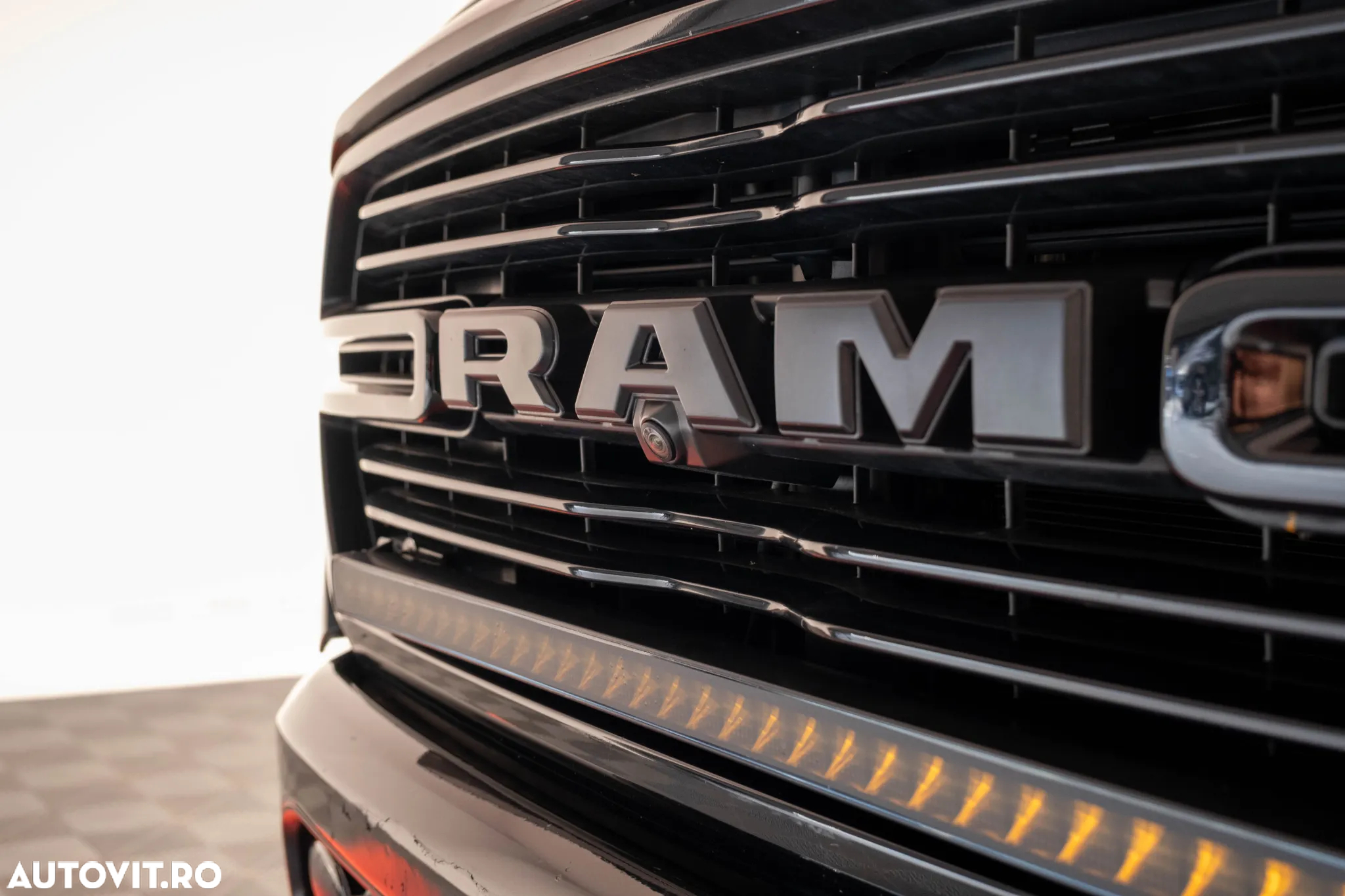Dodge RAM - 8