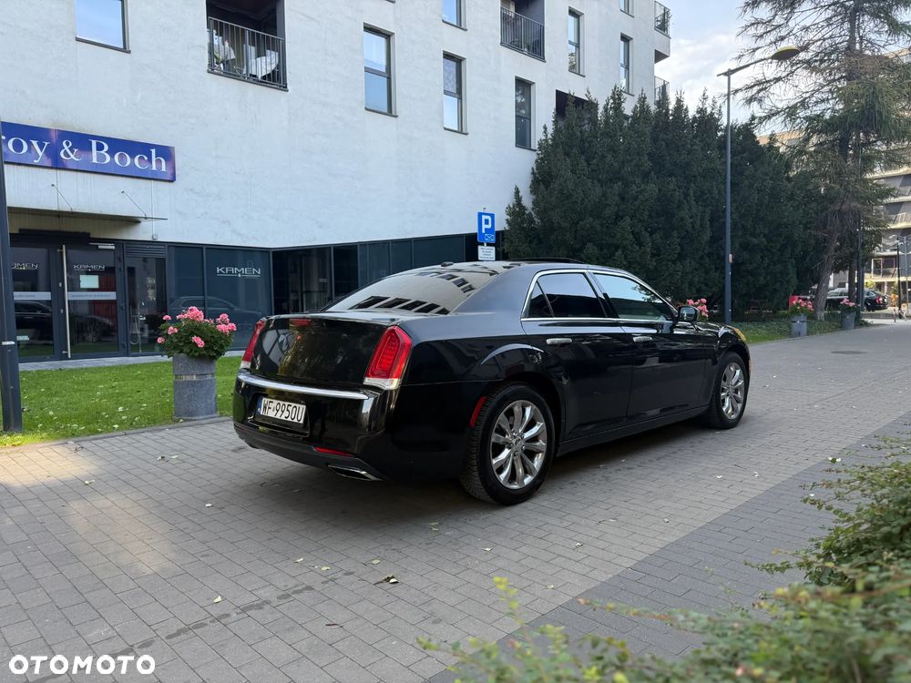 Chrysler 300C - 5