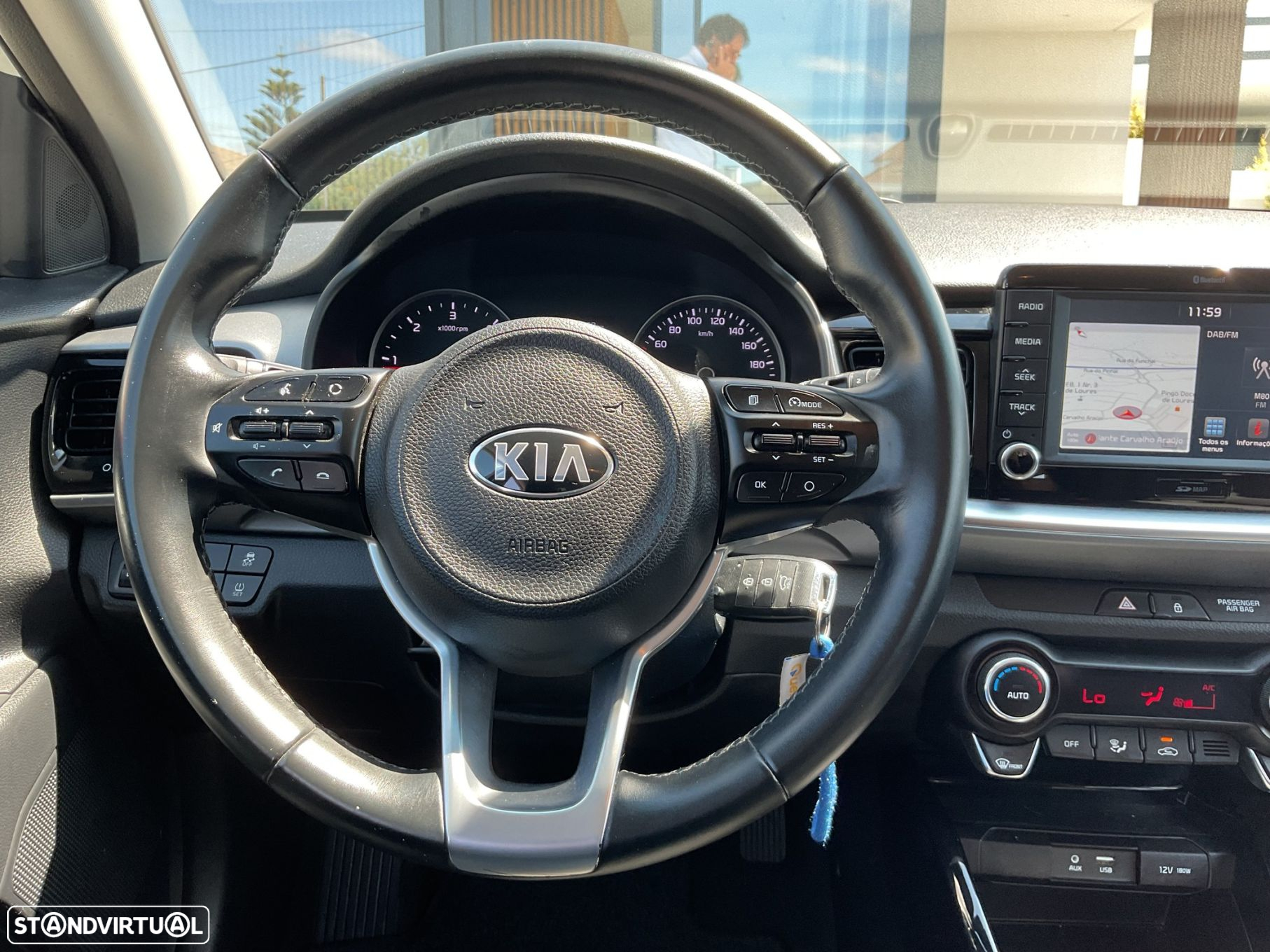 Kia Stonic 1.6 CRDi Urban - 34