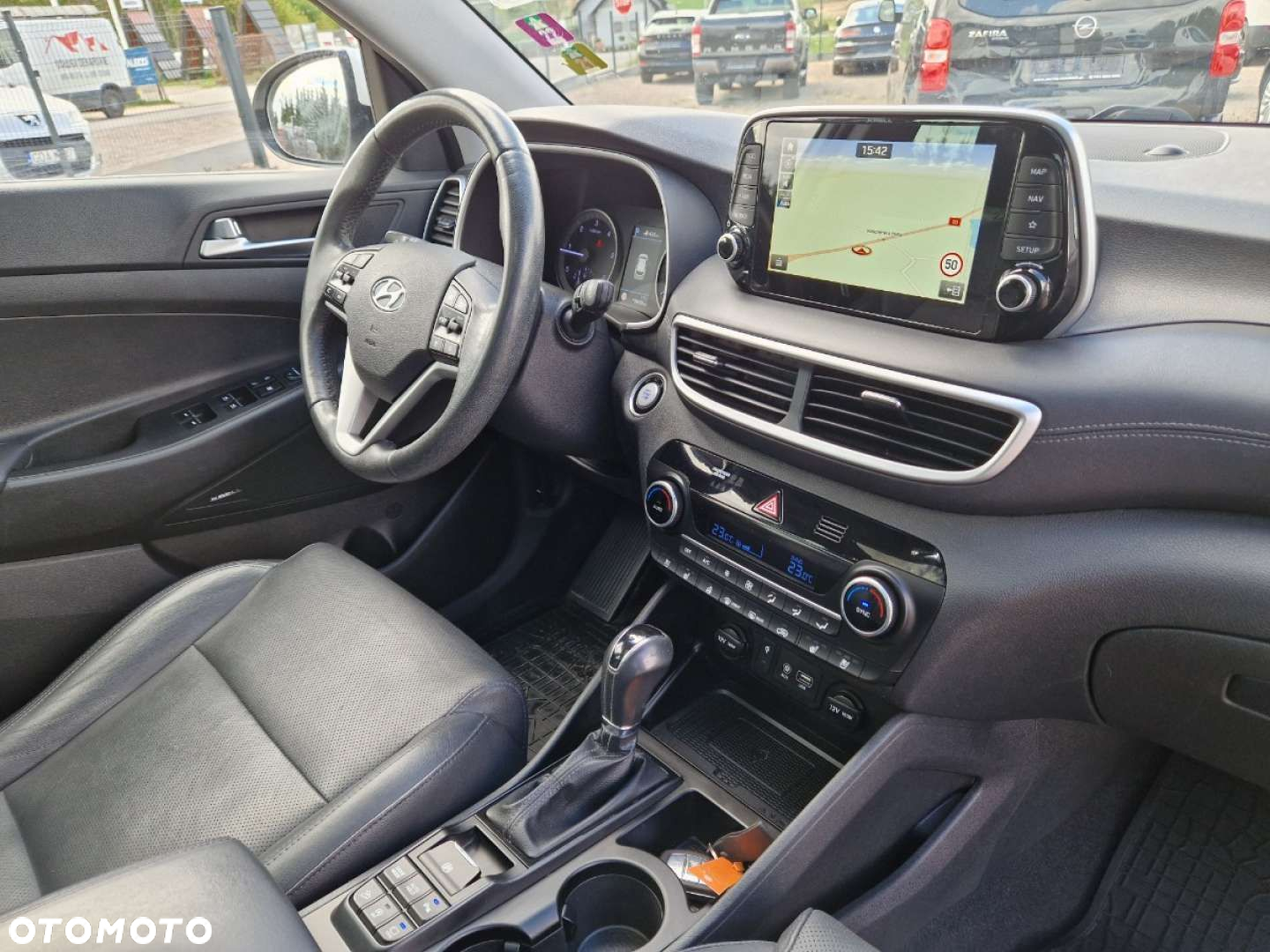 Hyundai Tucson 2.0 CRDi 4WD Automatik Premium - 32