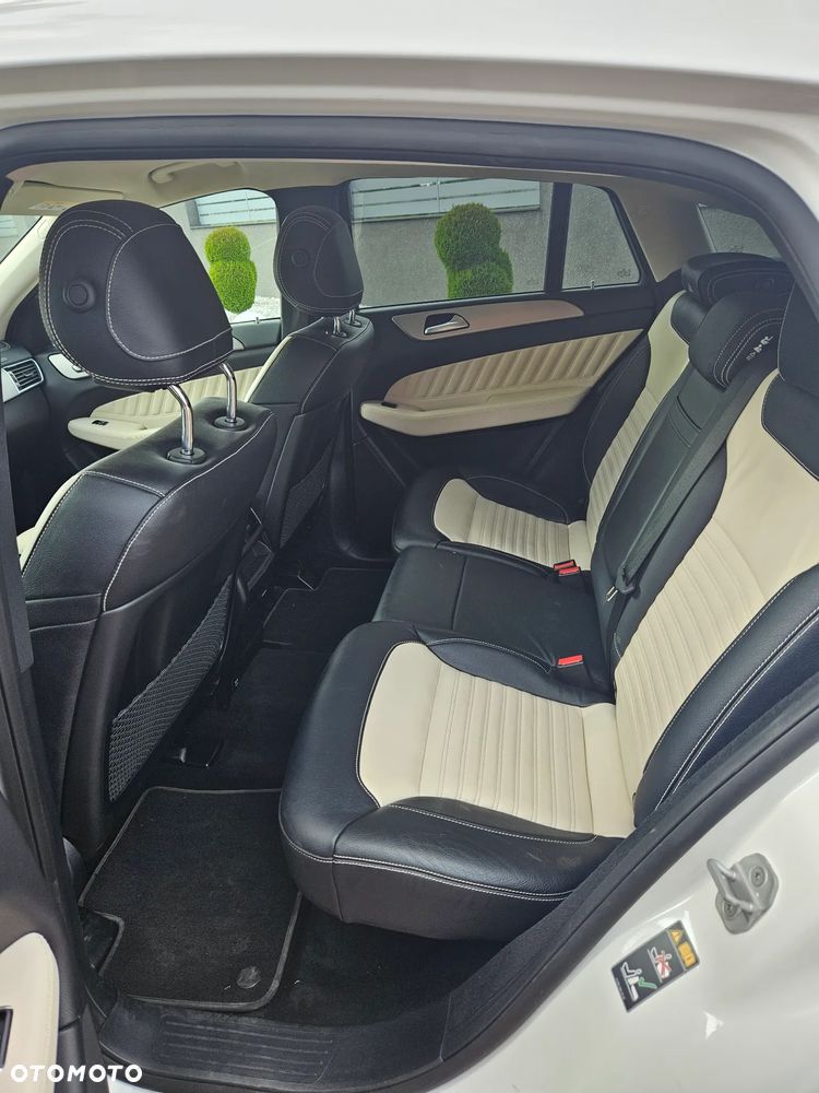Mercedes-Benz GLE 350 d 4Matic 9G-TRONIC AMG Line - 8