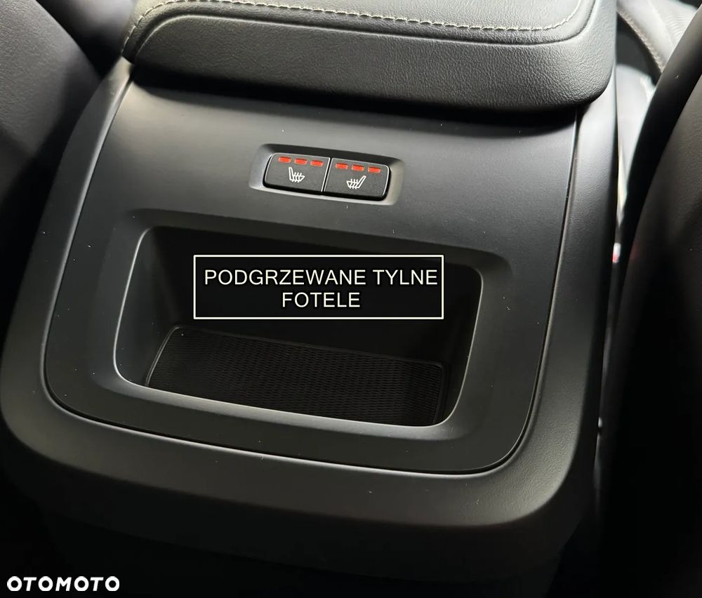 Volvo XC 60 B4 D AWD Plus Dark - 24