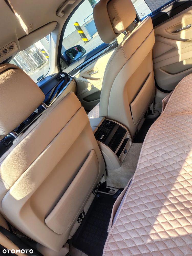 BMW Seria 5 520i - 20