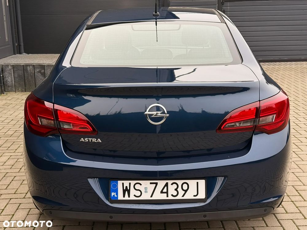 Opel Astra 1.6 Essentia EU6 - 3