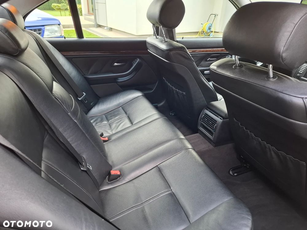 BMW Seria 5 525i - 22