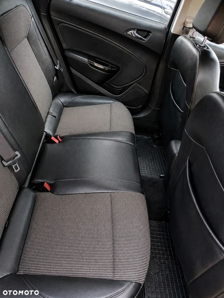 Opel Astra 1.4 T Sport - 9