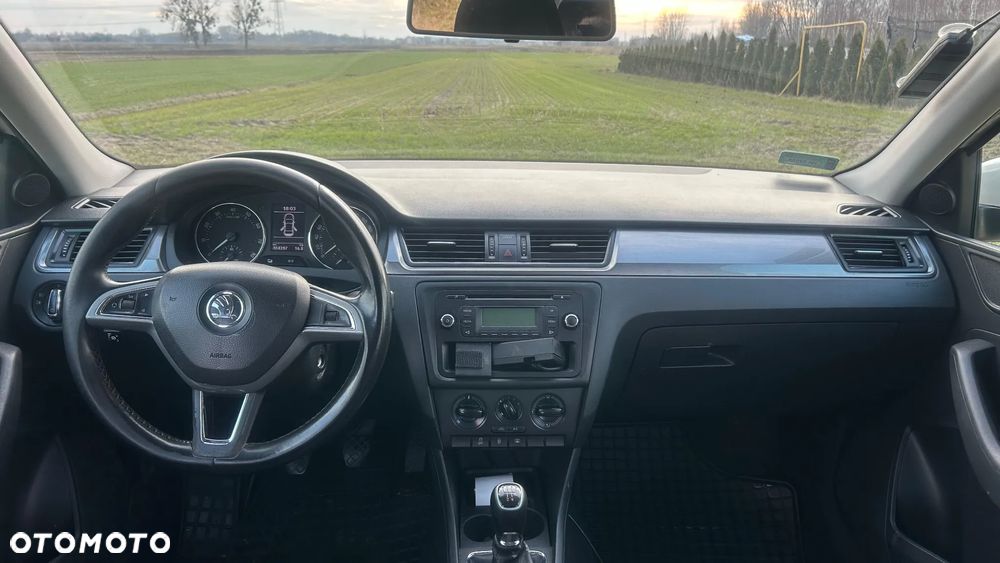 Skoda RAPID 1.2 Ambition - 14