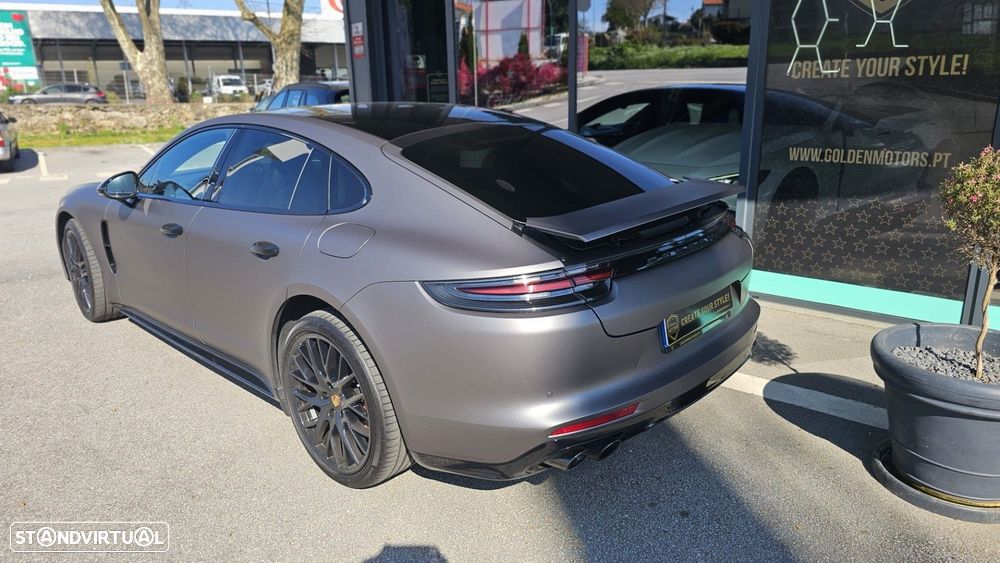 Porsche Panamera 4 E-Hybrid - 3