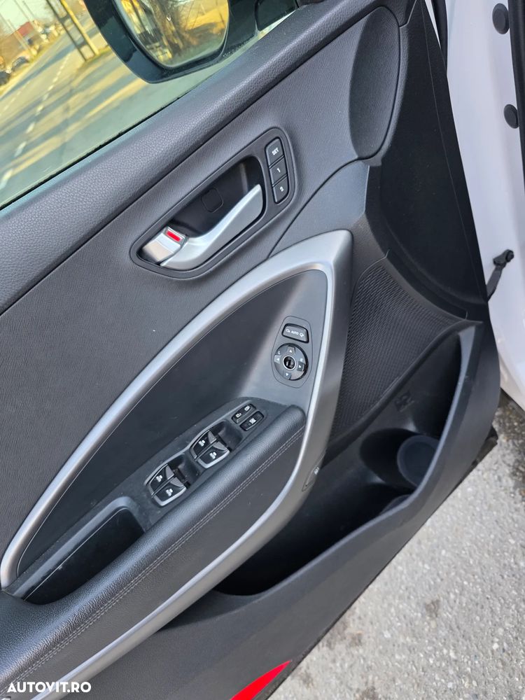 Hyundai Santa Fe Grand 2.2 CRDI 4WD Automatik Premium - 14