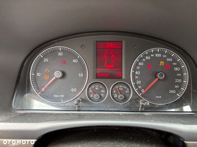 Volkswagen Touran 2.0 TDI Trendline - 4