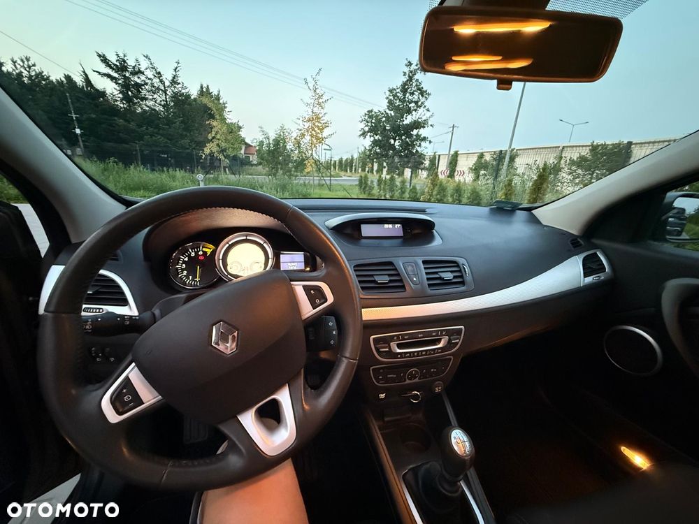 Renault Megane 1.6 16V Dynamique Euro5 - 6