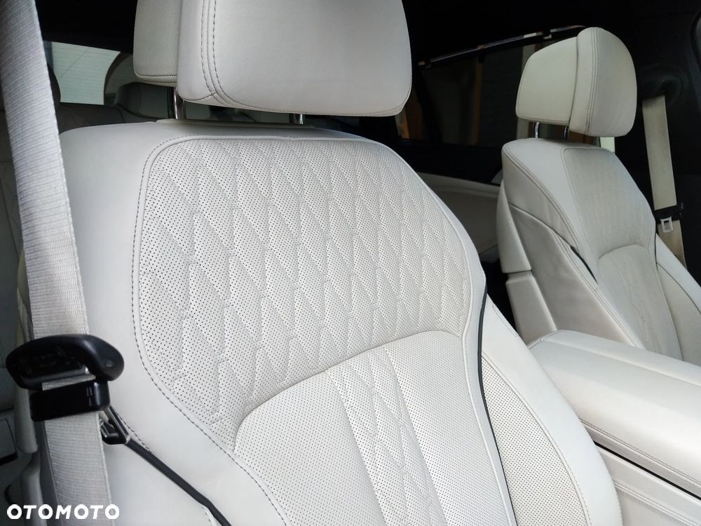 BMW X6 xDrive40d mHEV - 12