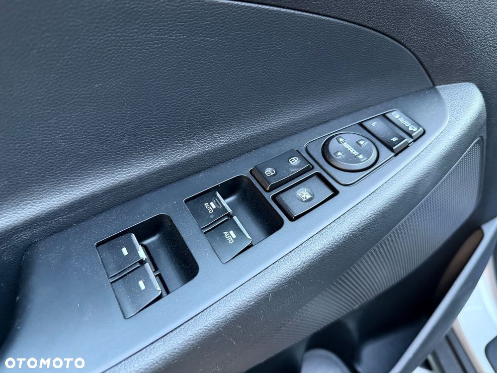 Hyundai Tucson blue 1.6 CRDi 2WD DCT Premium - 33