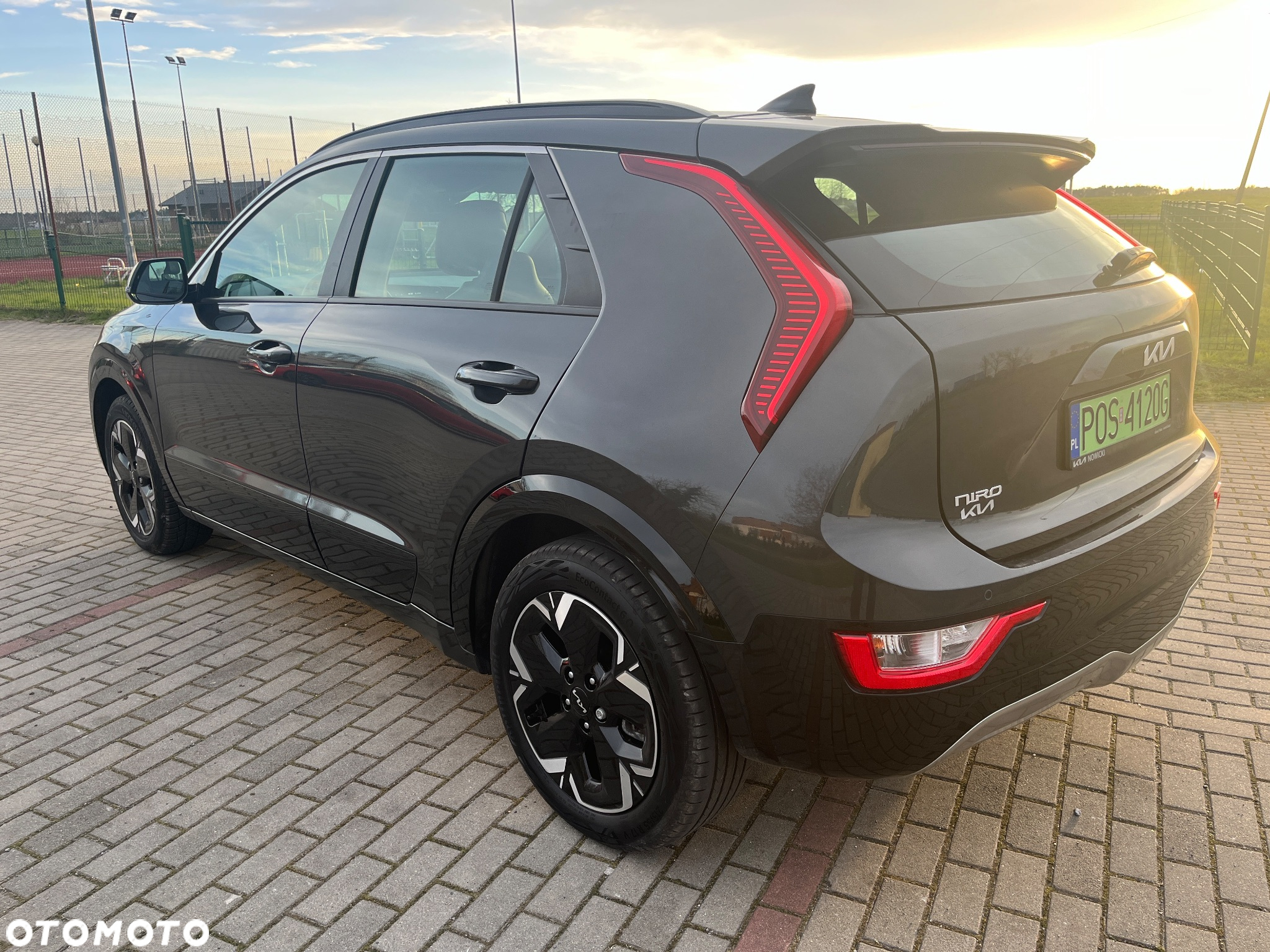 Kia Niro e-Niro 64kWh XL - 4