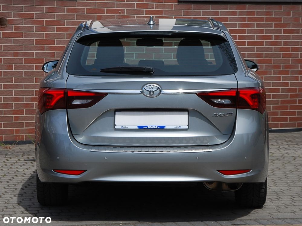 Toyota Avensis - 21