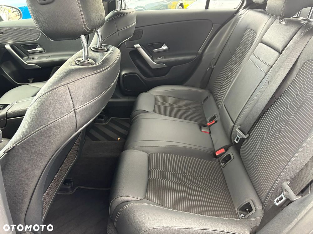 Mercedes-Benz Klasa A 180 Progressive 7G-DCT - 14