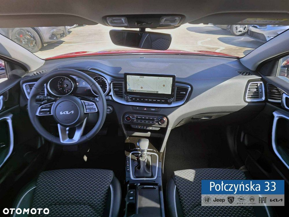 Kia Ceed - 12