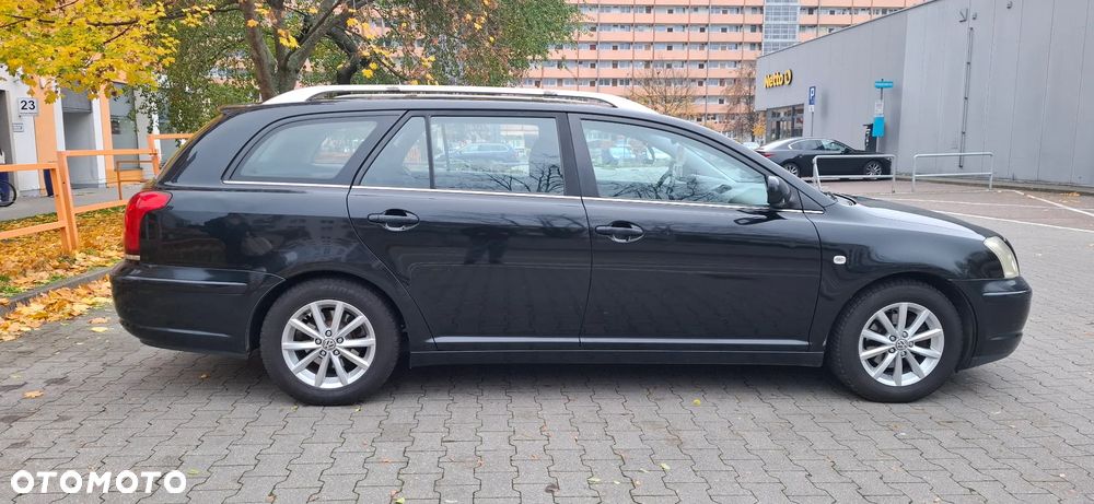 Toyota Avensis 1.8 VVT-i Luna - 4