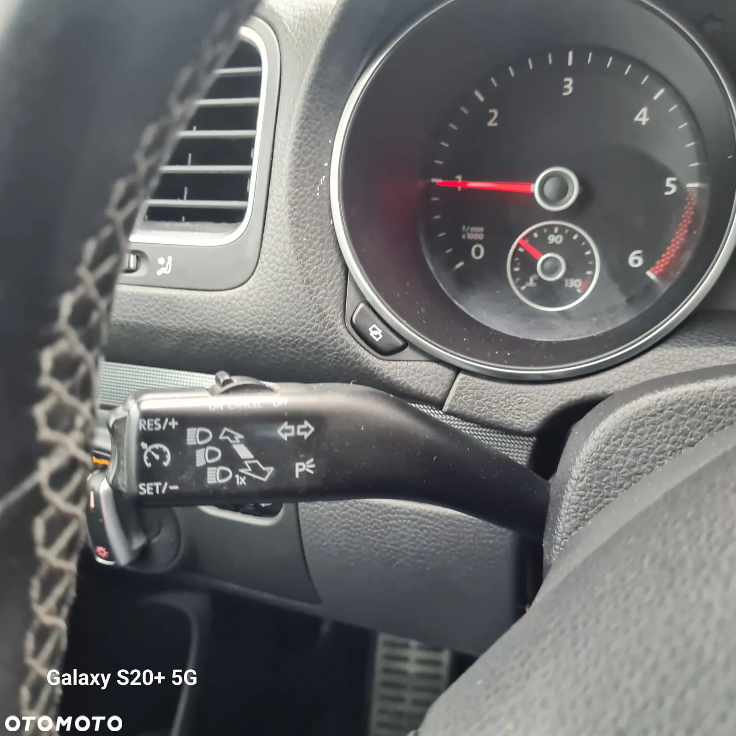 Volkswagen Golf 1.6 TDI DPF BlueMotion Technology MATCH - 28