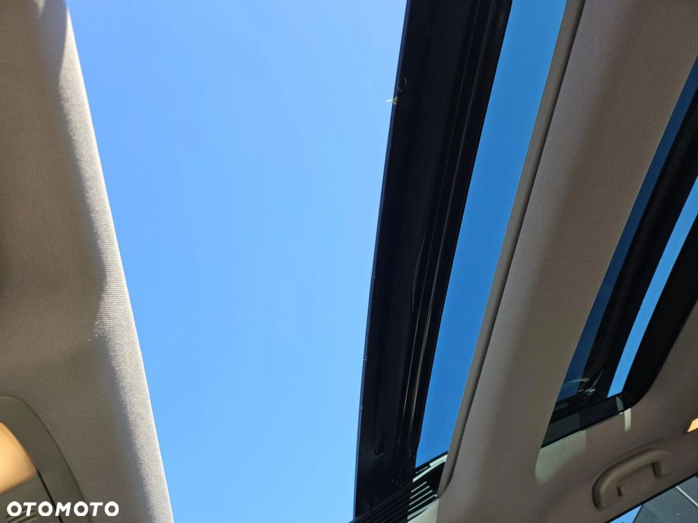 Nissan Murano 2.5 D Premium - 23