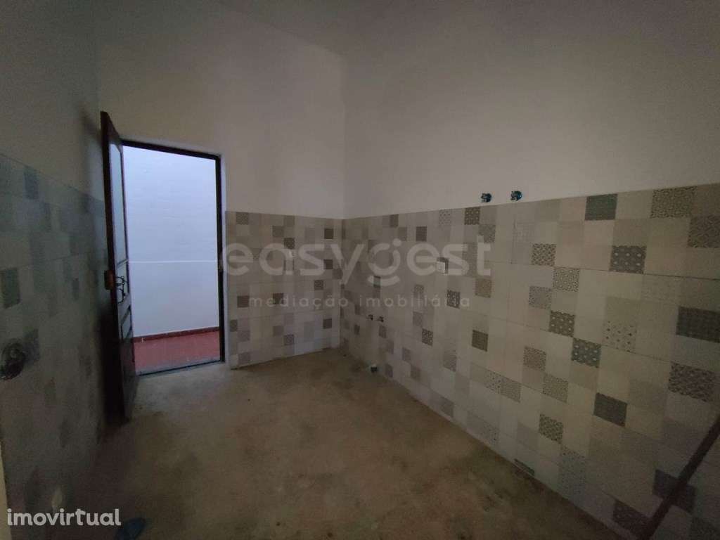 Loja para arrendamento em Beja com área útil de 88 m², inserida em ... - Grande imagem: 4/11