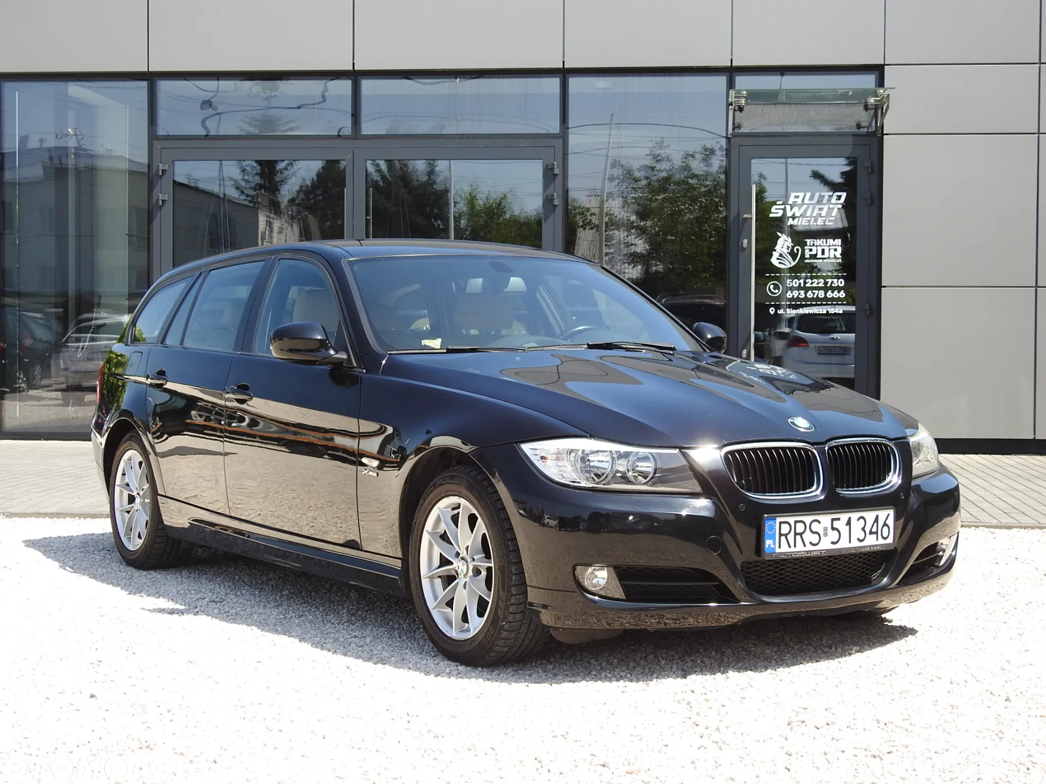 BMW Seria 3 320d Touring xDrive - 2