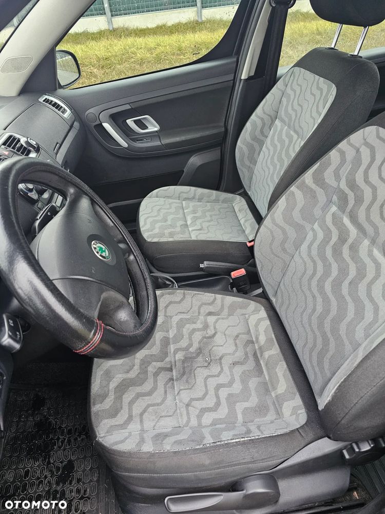 Skoda Roomster 1.4 16V PLUS EDITION - 19