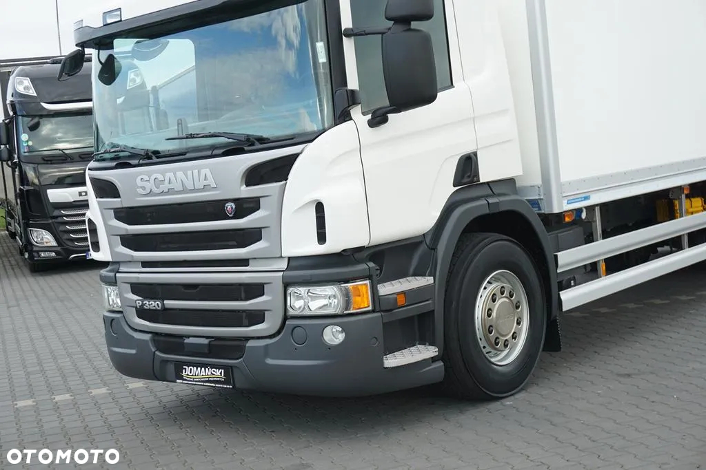 Scania P 320 / EURO 6 / KONTENER + WINDA / 22 PALETY / OŚ SKRĘTNA - 23