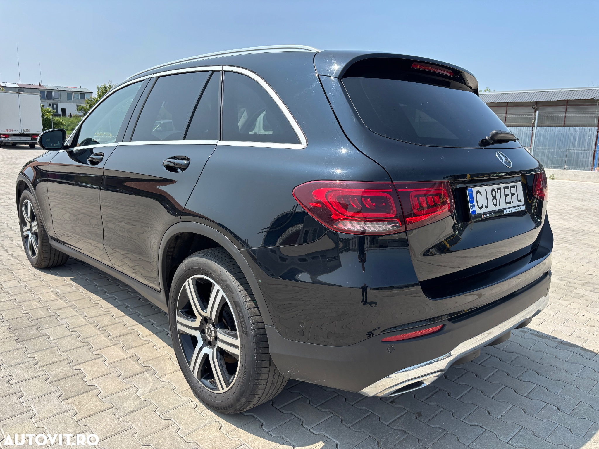 Mercedes-Benz GLC 220 d 4Matic 9G-TRONIC - 4