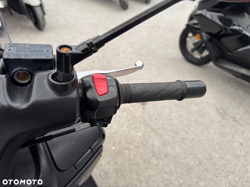 Suzuki Burgman - 20