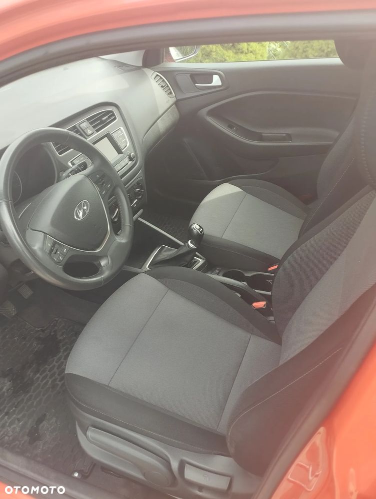 Hyundai i20 1.2 - 12