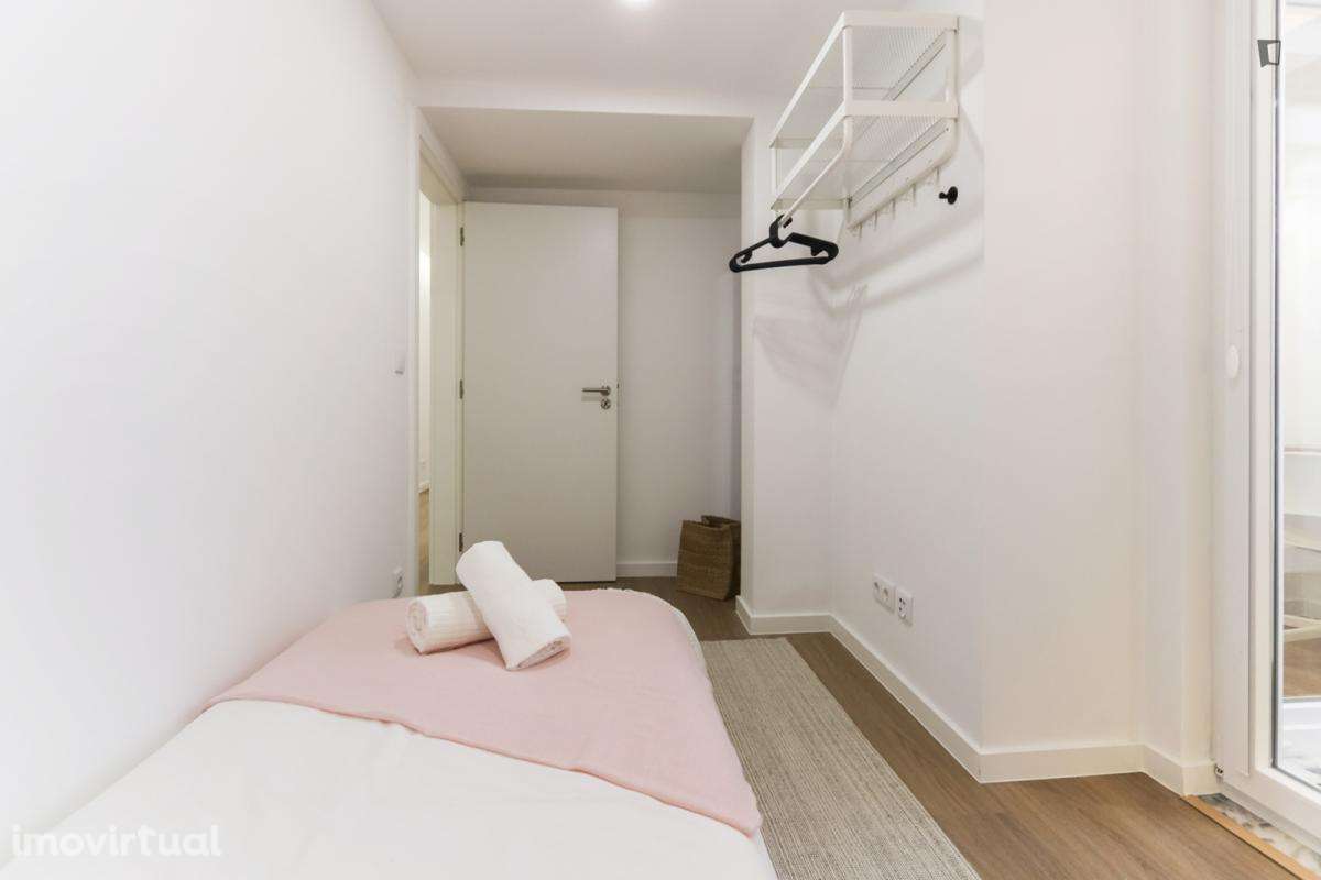 Quarto - localizado em Entrecampos Lisbon - Grande imagem: 2/31