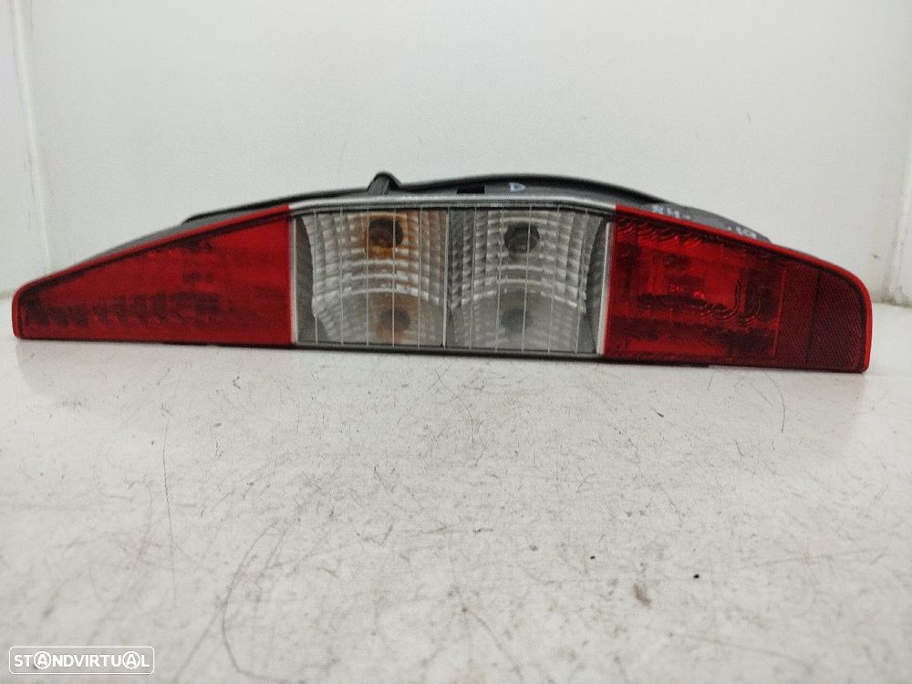 Farolim Stop Dto Fiat Doblo Veículo Multiuso (119_, 223_) - 1