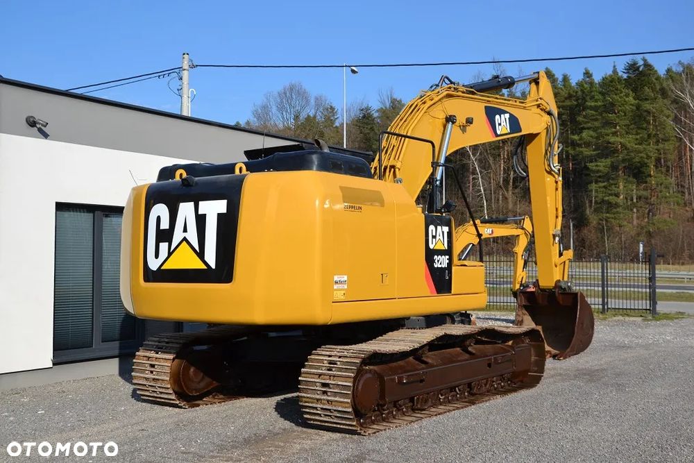 Caterpillar CAT 320 F - 9