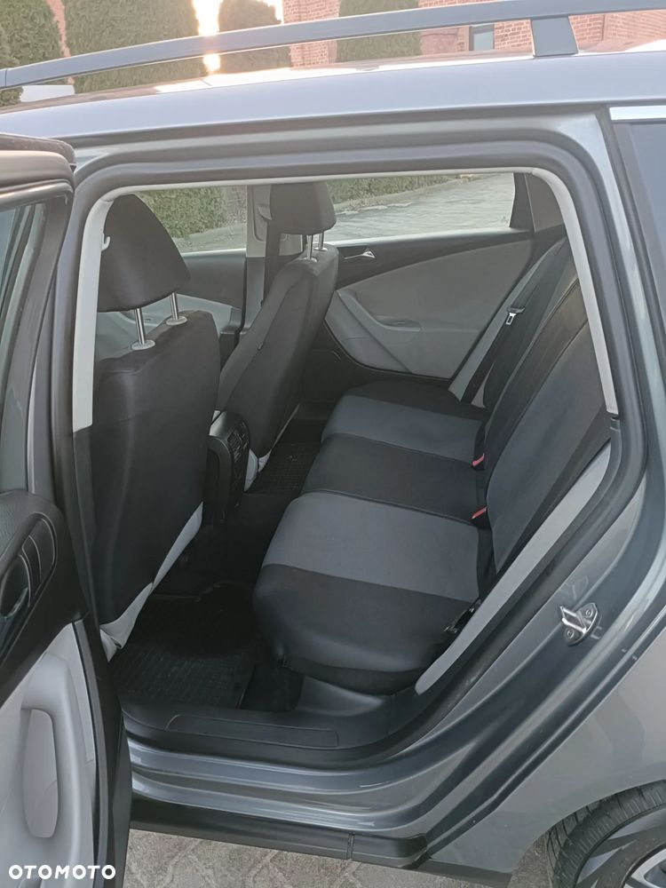 Volkswagen Passat 1.9 TDI Individual - 14