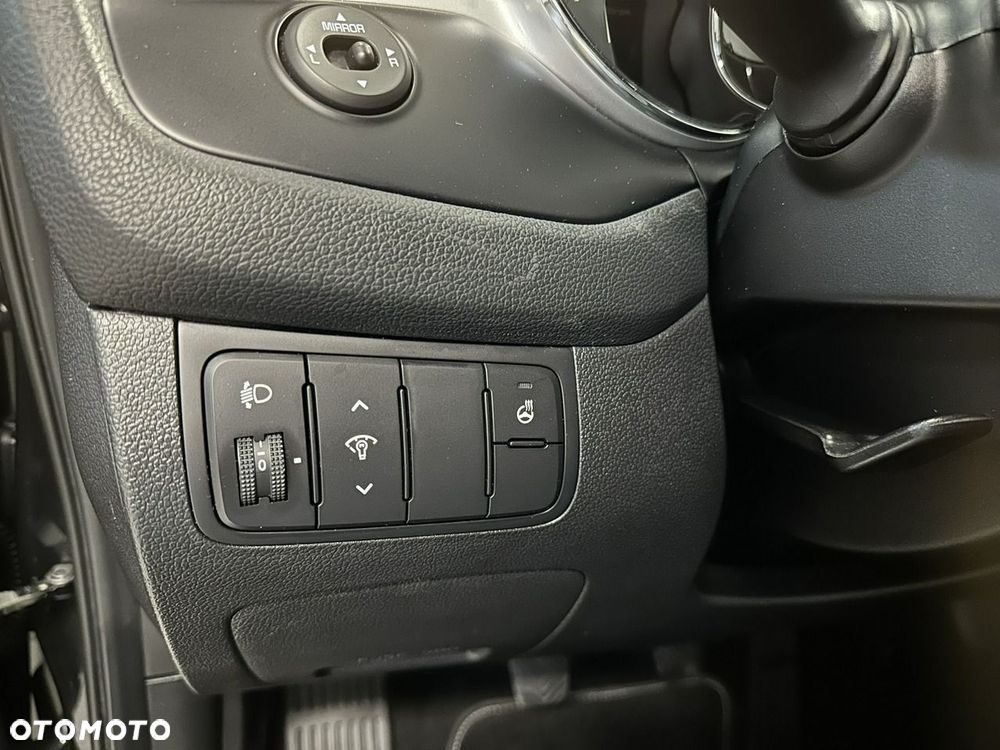 Kia Ceed - 16